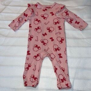 Baby girls size 3-6 months (6 months) clothing